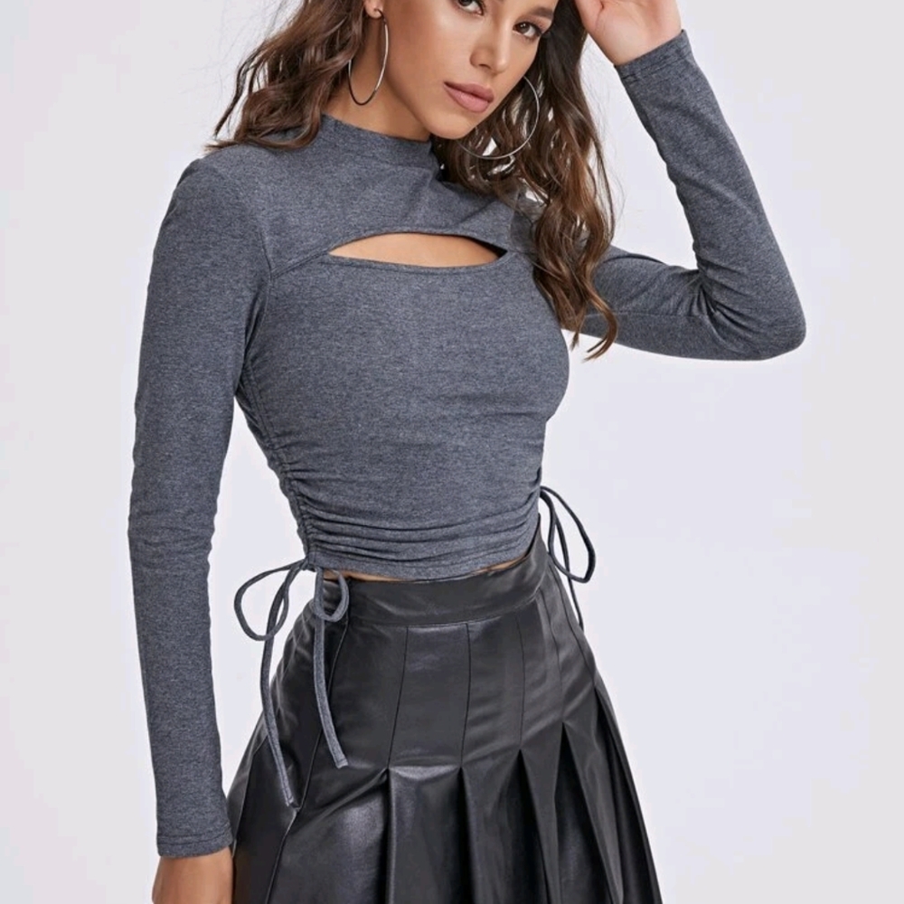 Cut Out Front Ruched Crop Top - Heather Gray